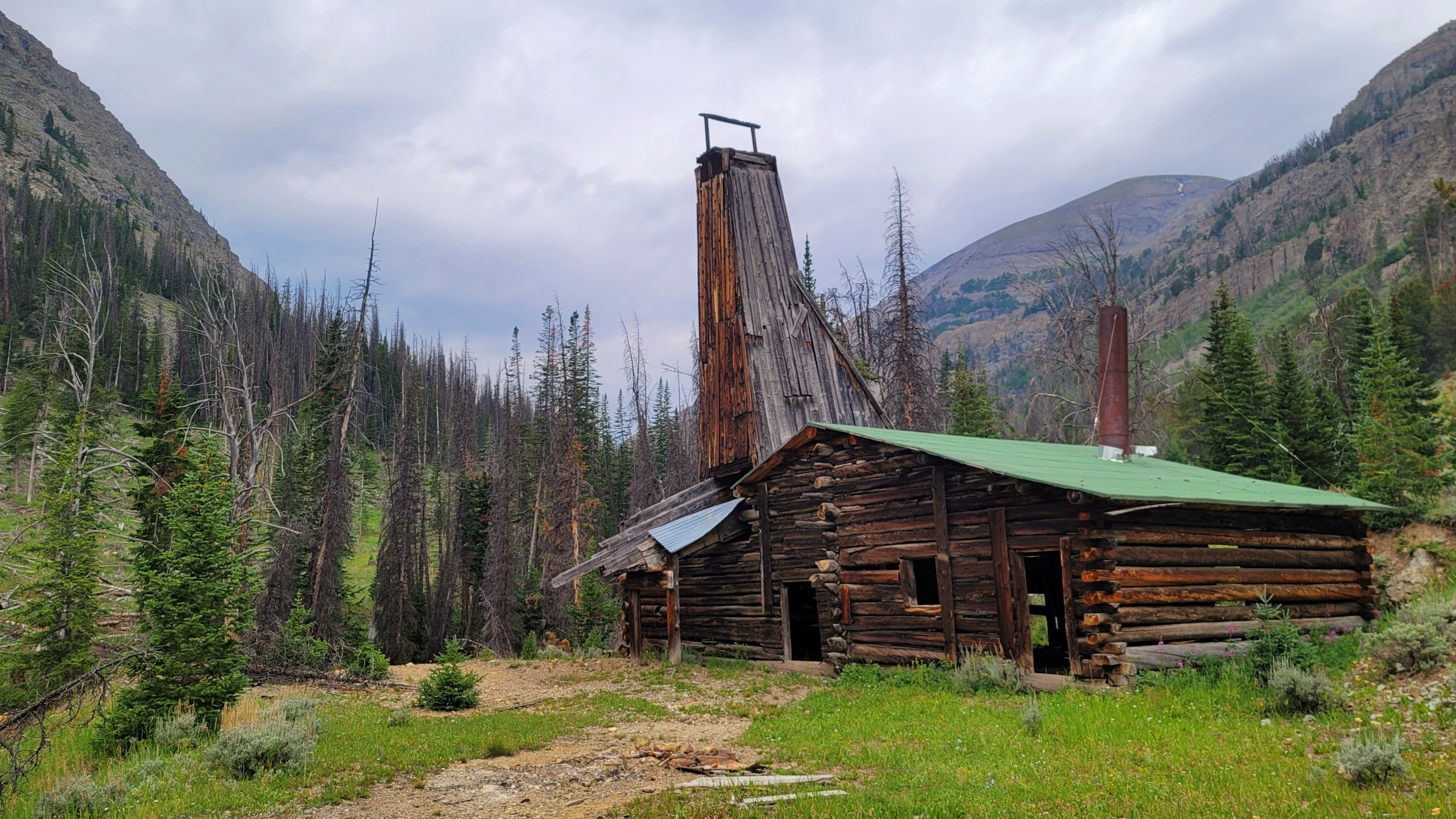 An abandoned cabin near Kirwin Ghost Town