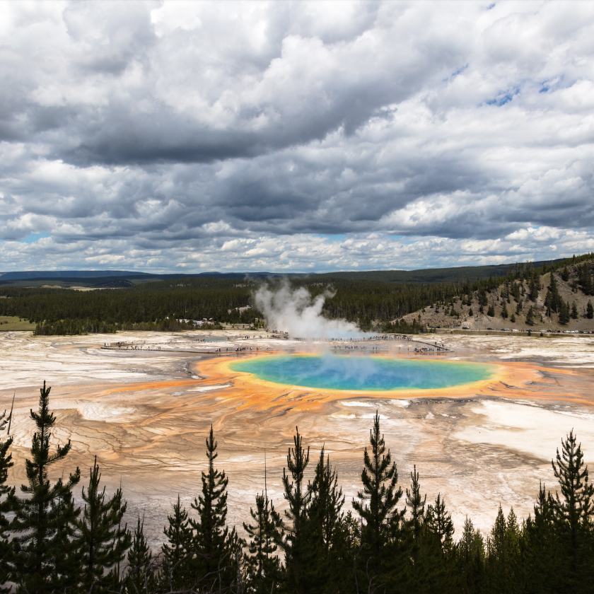 A stunning view of Yellowstone National Park in Wyoming, showcasing its vibrant landscapes and natural beauty.